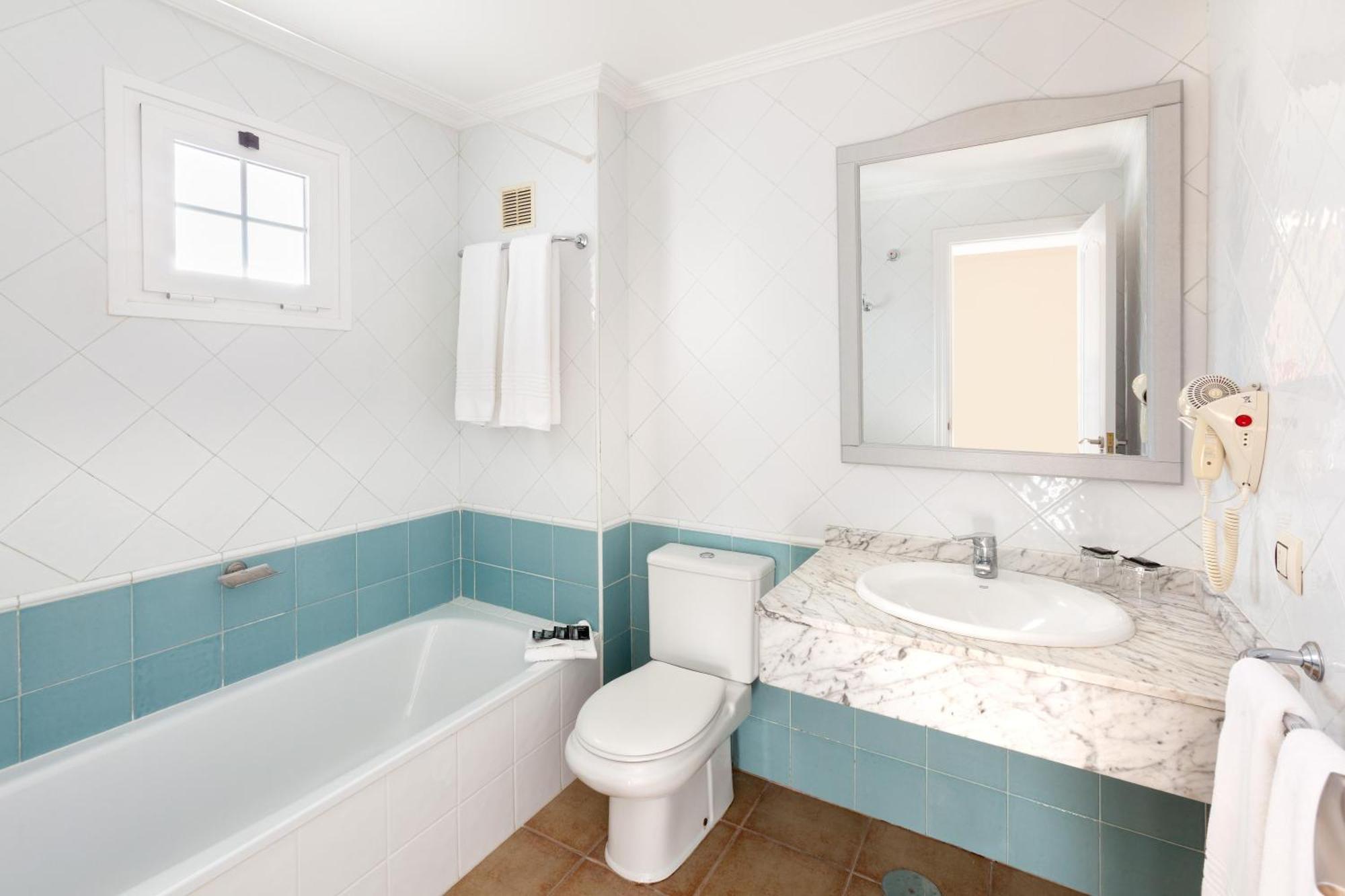 One-Bedroom Family Room,1554984361:JPEG
